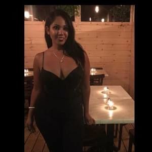 Meet your Posher, Dee